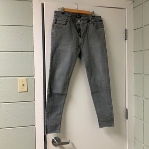 Gray skinny jeans Zara Man frayed at the bottom of the legs